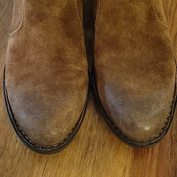 Born "Kerri" Distressed Suede Women's Bootie Brown Leather Shoes Size 7.5 - Picture 10 of 17